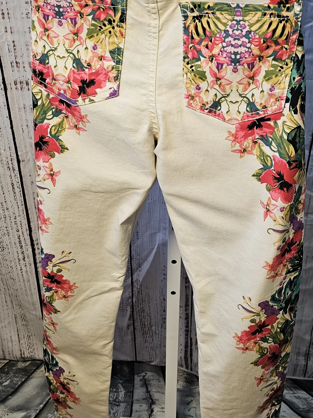 Bisou Bisou Tropical Floral Print Cream Skinny Jeans Size 28 Statement Botanical - Picture 4 of 5